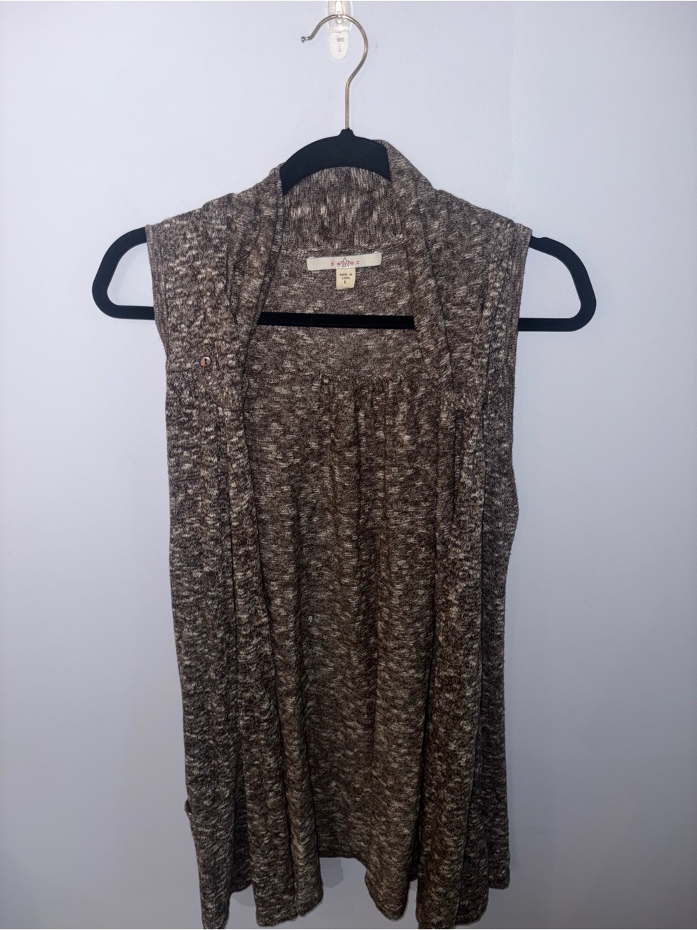 Fever Open-Front Sleeveless Knit Vest in size Large